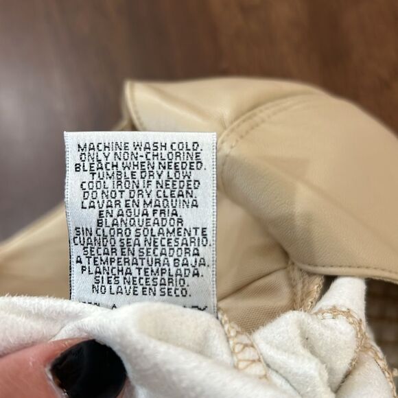 Madden Nyc Women's Bustier Faux Leather buttery soft Beige smocked Crop Top Sz L - Picture 12 of 12